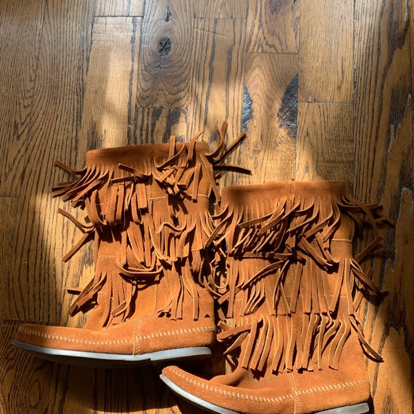 Minnetonka 3 layer pull-on fringe boots - Picture 8 of 8